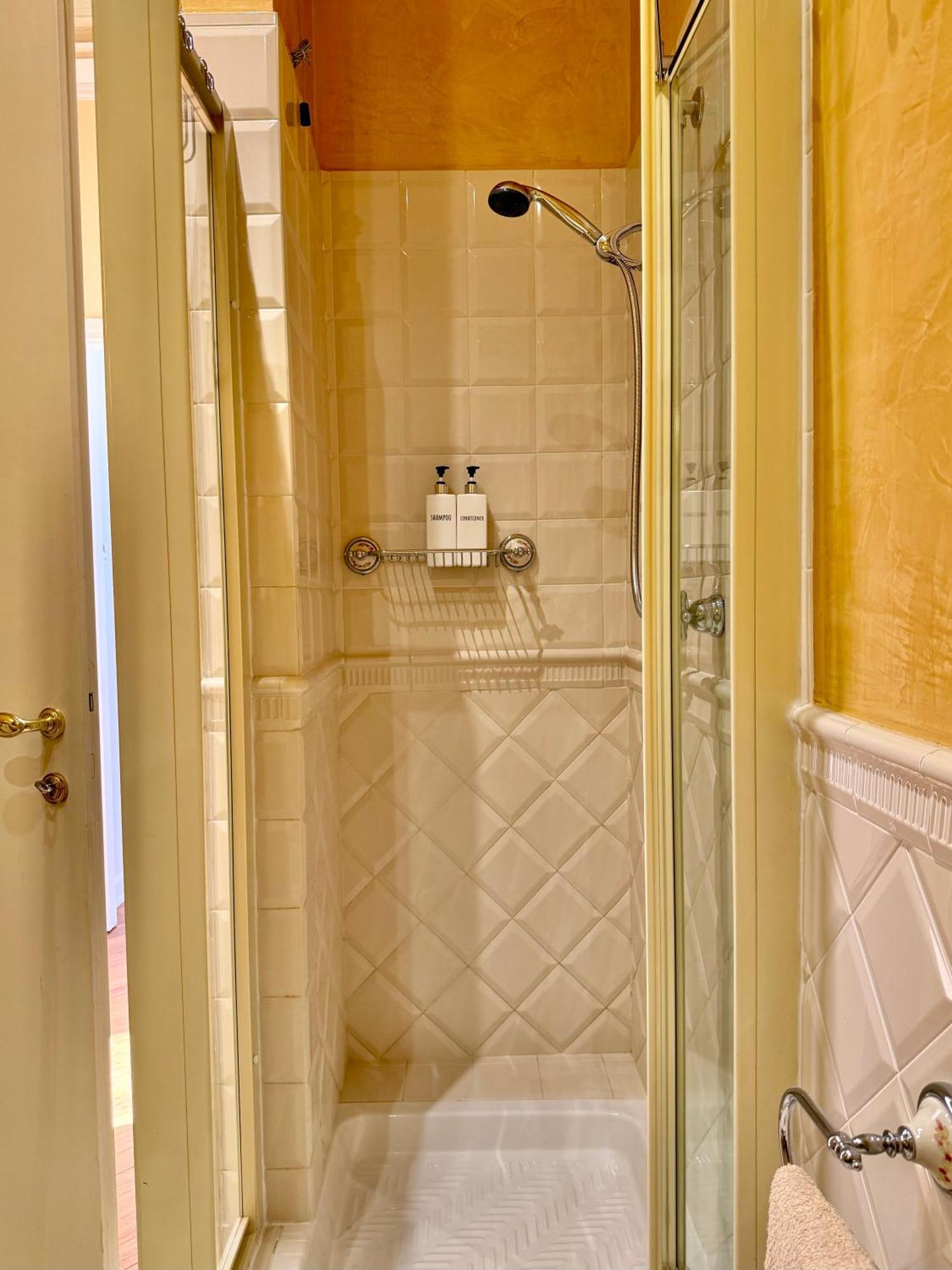 Belle Ile Lake View Suite Cadenabbia Exterior foto